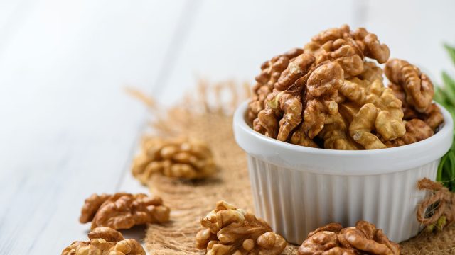 All about walnuts (Nuts)