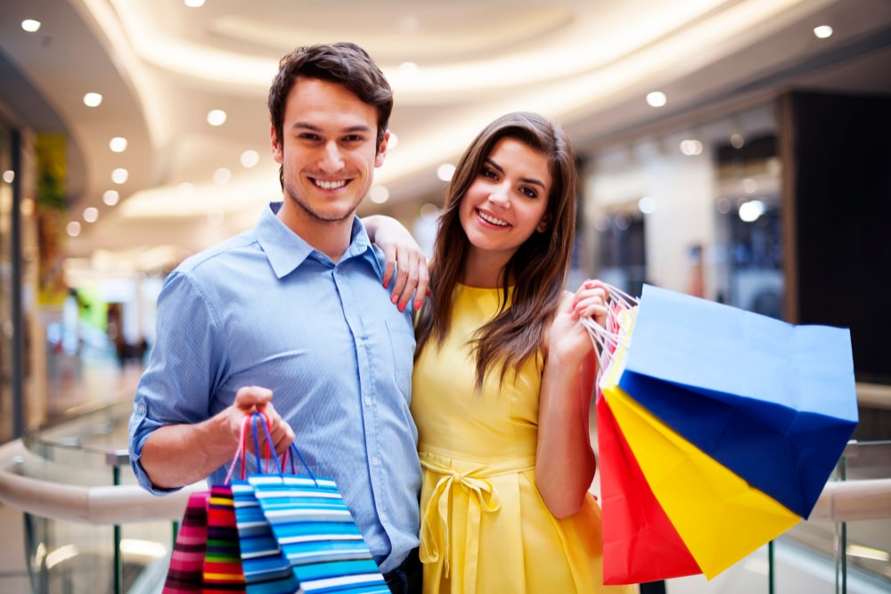 Couple with shopping bags