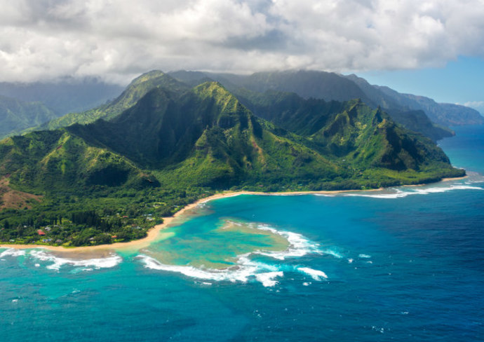 Cloudy weather of Maui Beach - Hawaii