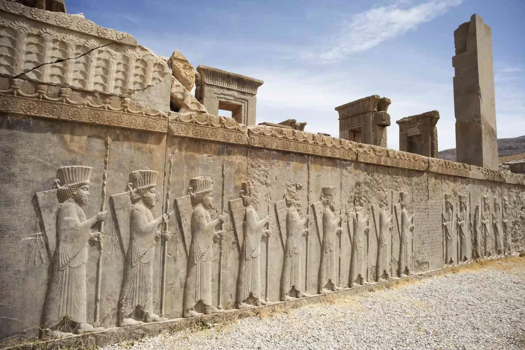 Iran's Persepolis reliefs lost site